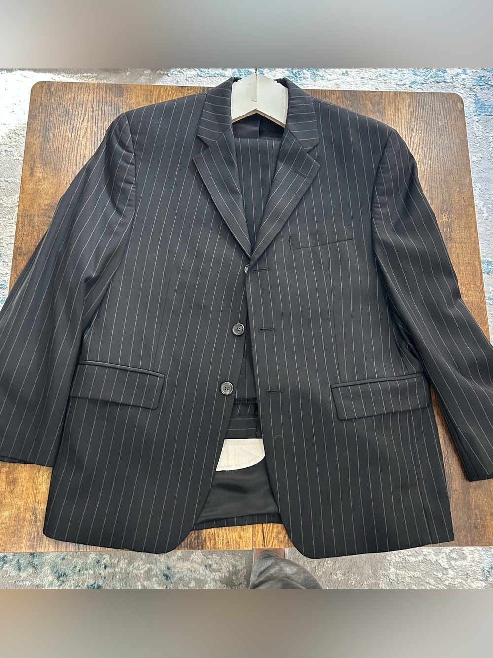 Ralph Lauren Lauren Men’s Black Pinstripe Wool 2 piece Suit – Jacket & Pants 40S
